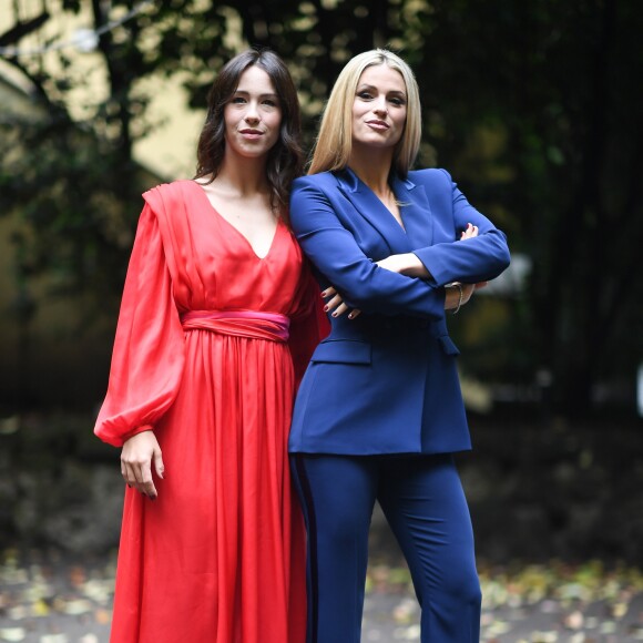 Michelle Hunziker et Aurora Ramazzotti lors de la présentation de l'émission "Vuoi Scommettere" à Milan, le 3 mai 2018.