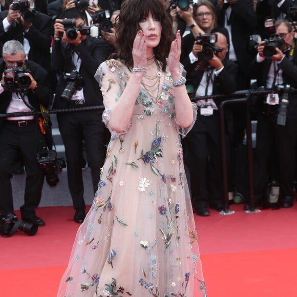 Isabelle Adjani - Montée des marches du film "Everybody Knows" lors de la cérémonie d'ouverture du 71e Festival International du Film de Cannes. Le 8 mai 2018 © Borde-Jacovides-Moreau/Bestimage