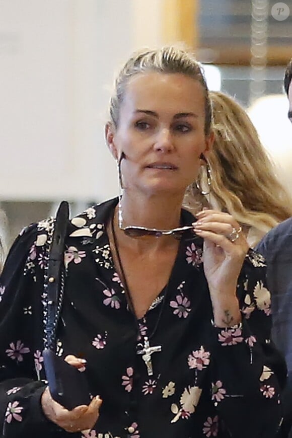 Semi-exclusif - Laeticia Hallyday et son amie Yaël Abrot ont retrouvé Jean-François Piège et sa femme Elodie pour un déjeuner dans le restaurant "Din Tai Fung" au centre commercial Westfield Century City à Beverly Hills le 7 mai 2018. Ils ont passé plus de 3 heures à table.07/05/2018 - Beverly Hills