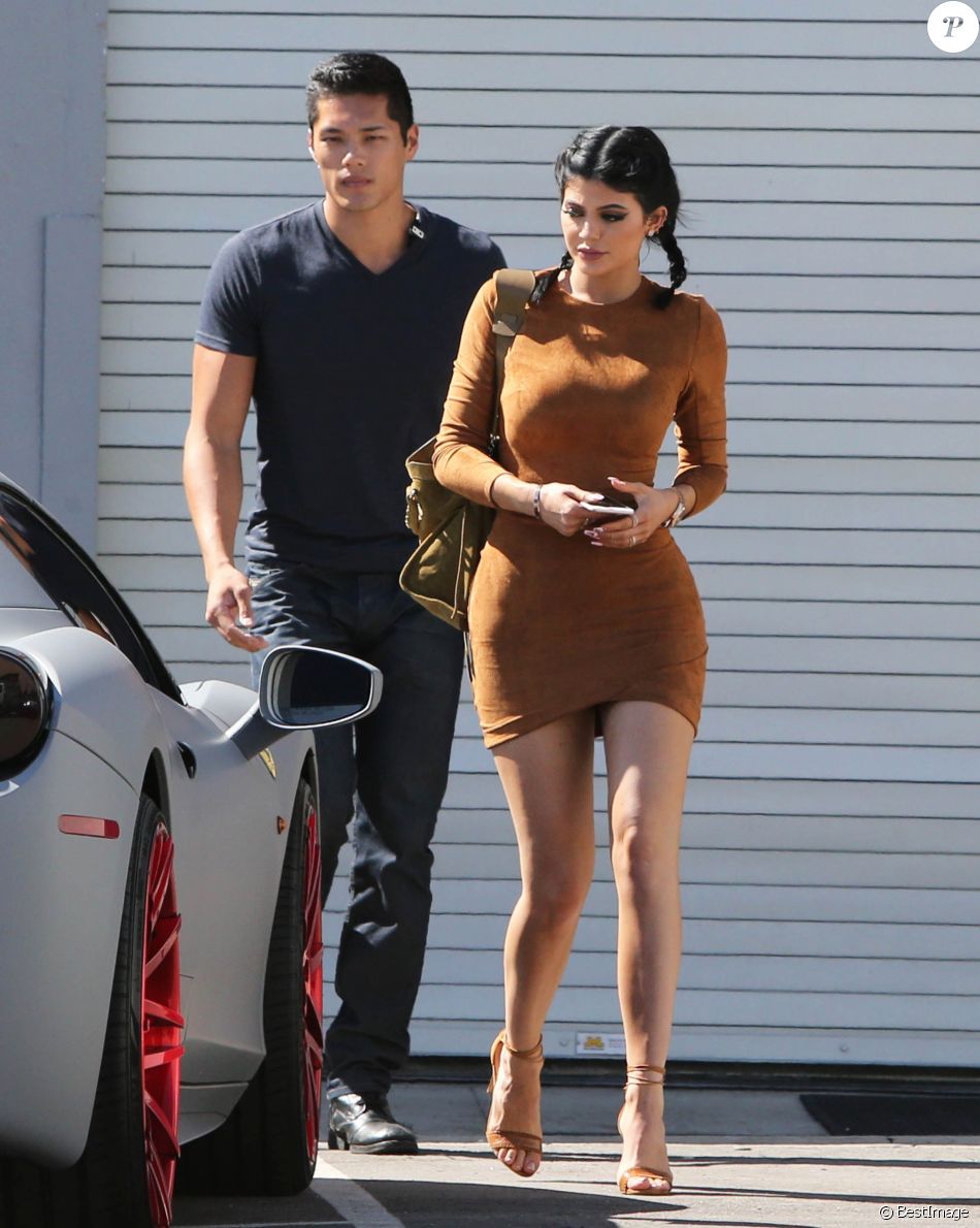 Garde Du Corps Kylie Jenner Kylie Jenner et son garde du corps Tim Chung à Culver City, le 29 septembre  2015. - Purepeople
