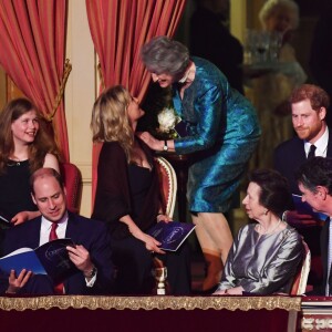 Le prince Harry et Meghan Markle au Royal Albert Hall le 21 avril 2018 pour la soirée du 92e anniversaire de la reine Elizabeth II.