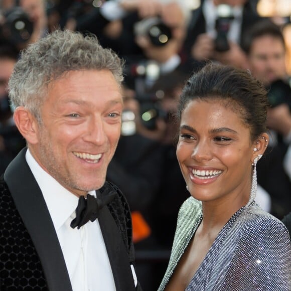 Vincent Cassel et Tina Kunakey lors de la montée des marches de 'Girls Of The Sun (Les Filles Du Soleil)' au Festival de Cannes, le 12 mai 2018.