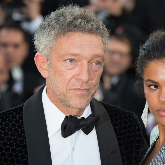 Vincent Cassel et Tina Kunakey lors de la montée des marches de 'Girls Of The Sun (Les Filles Du Soleil)' au Festival de Cannes, le 12 mai 2018.