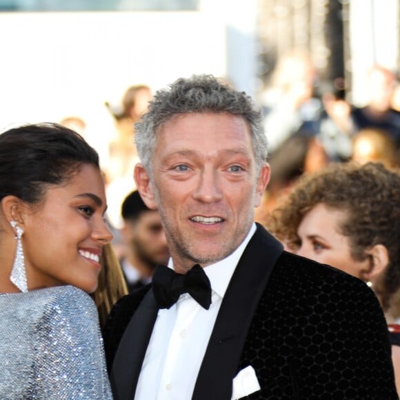 Vincent Cassel et Tina Kunakey lors de la montée des marches de 'Girls Of The Sun (Les Filles Du Soleil)' au Festival de Cannes, le 12 mai 2018.