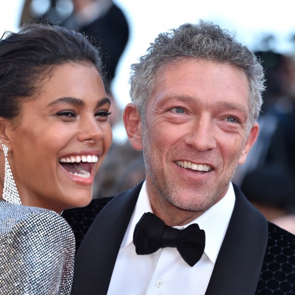Vincent Cassel et Tina Kunakey lors de la montée des marches de 'Girls Of The Sun (Les Filles Du Soleil)' au Festival de Cannes, le 12 mai 2018.