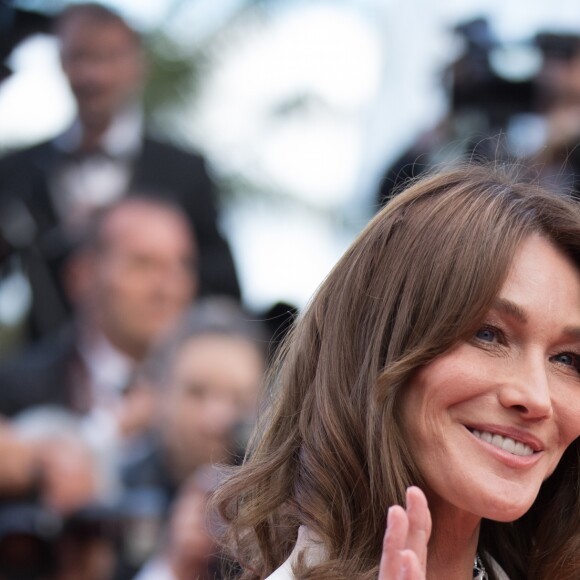 Carla Bruni Sarkozy (Robe Dior Haute-Couture) - Montée des marches du film "Le Grand Bain" lors du 71ème Festival International du Film de Cannes. Le 13 mai 2018 © Borde-Jacovides-Moreau/Bestimage