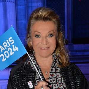 Sheila - Concert "Paris, À nous les Jeux!" pour fêter l'attribution des Jeux Olympiques et Paralympiques d'été 2024 sur la place de l'hôtel de ville de Paris, France, le 15 septembre 2017. © Lionel Urman/Bestimage