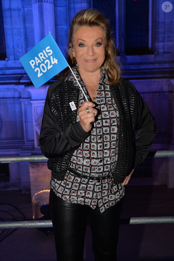 Sheila - Concert "Paris, À nous les Jeux!" pour fêter l'attribution des Jeux Olympiques et Paralympiques d'été 2024 sur la place de l'hôtel de ville de Paris, France, le 15 septembre 2017. © Lionel Urman/Bestimage