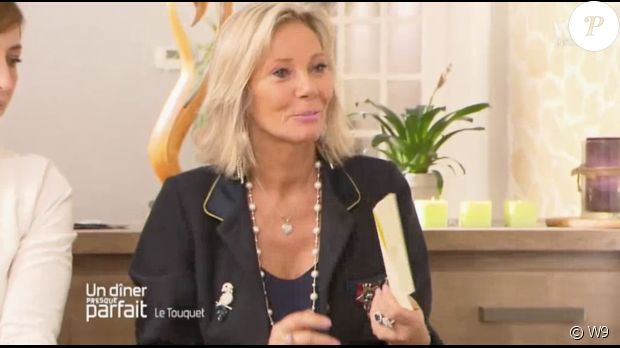 Anne-Catherine, candidate de l&#039;émission &quot;Un dîner presque parfait&quot; (W9), est le sosie de Brigitte Macron.