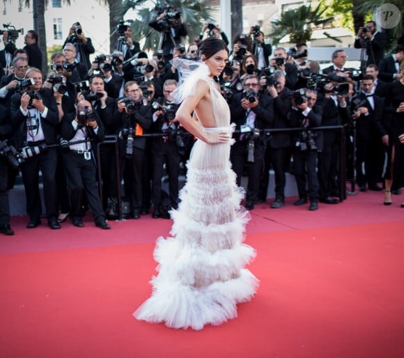 Kendall Jenner - Montée des marches du film « Les Filles du Soleil » lors du 71e Festival de Cannes. Le 12 mai 2018 © Borde-Jacovides-Moreau/Bestimage