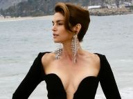 Cindy Crawford, 52 ans : Divine en robe décolletée, elle reste une bombe !
