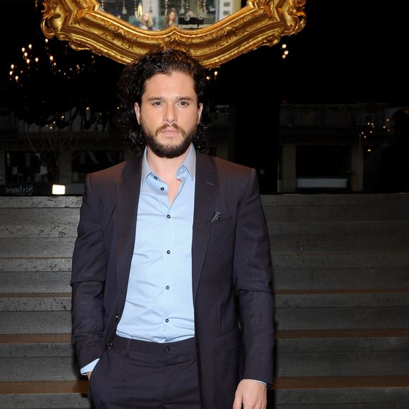 Kit Harington au défilé Dolce Gabbana lors de fashion week de Milan le 13 janvier 2018.