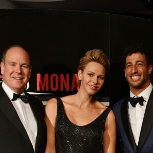 Le prince Albert II de Monaco, la princesse Charlene et Daniel Ricciardo (le vainqueur du Grand Prix de Monaco) - Dîner de gala en l'honneur du vainqueur du Grand Prix de Monaco au Sporting Monte-Carlo, à Monaco, le 27 mai 2018. © Bruno Bebert/Bestimage