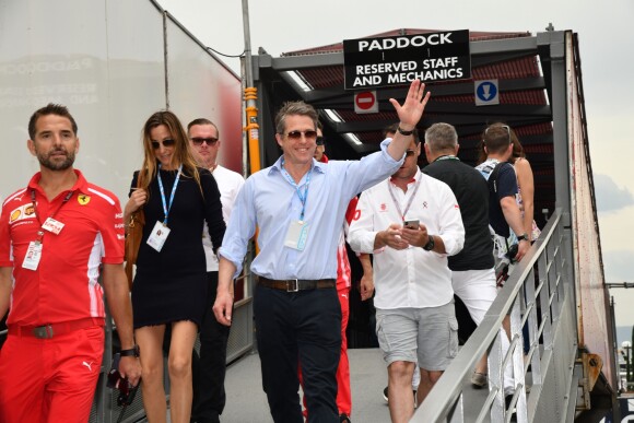 Hugh Grant et son épouse Anna Eberstein au 76e Grand Prix de Formule 1 de Monaco, le 27 mai 2018. © Bruno Bebert/Bestimage