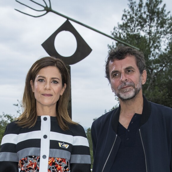 Marina Foïs et son compagnon Eric Lartigau - Front row au défilé de la collection croisière Louis Vuitton 2019 dans les jardins de la fondation d'art Maeght à Saint-Paul-De-Vence, France, le 28 mai 2018. ©