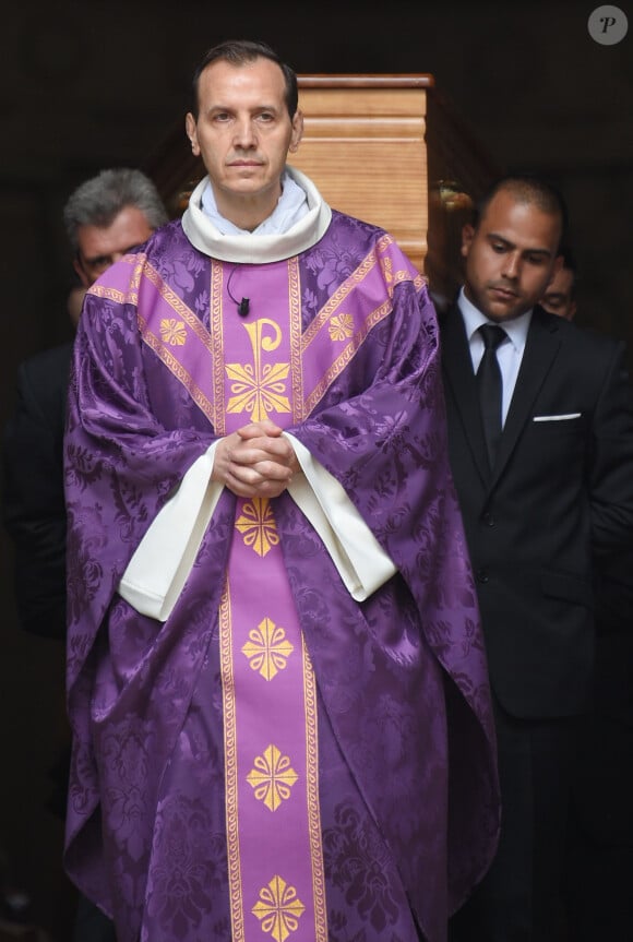 Cerceuil de Pierre Bellemare - Sortie des obsèques de Pierre Bellemare à l'église Saint-Roch de Paris, France, le 31 mai 2018