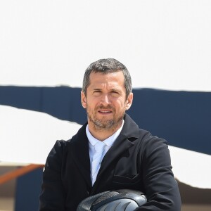 Guillaume Canet troisième sur le podium du PRIZE FERRETTI YACHTS - Pour la cinquième année consécutive, le Longines Athina Onassis Horse Show ("LAOHS"), s'installe sur la mythique plage de Pampelonne, située sur la Presqu'île de Saint-Tropez. Cet évènement d'exception est orchestré par la célèbre cavalière Athina Onassis. Le 31 mai 2018. © Lionel Urman / Bestimage