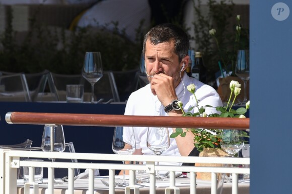 Exclusif - Guillaume Canet - Pour la cinquième année consécutive, le Longines Athina Onassis Horse Show ("LAOHS"), s'installe sur la mythique plage de Pampelonne, située sur la Presqu'île de Saint-Tropez. Cet évènement d'exception est orchestré par la célèbre cavalière Athina Onassis. Le 31 mai 2018. © Lionel Urman / Bestimage