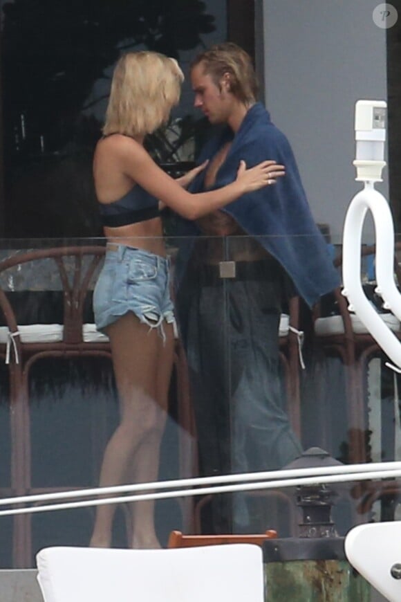 Justin Bieber et Hailey Baldwin à Miami, le 11 juin 2018.