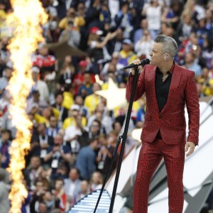 Robbie Williams et Aida Garifoullina - Cérémonie d'ouverture de la Coupe du Monde de football 2018 au complexe olympique Loujniki à Moscou, le 14 juin 2018.