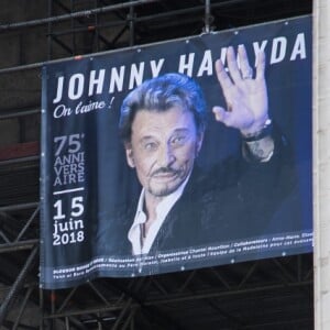 Messe hommage pour le 75e anniversaire de Johnny Hallyday en l'église de La Madeleine à Paris, en présence de milliers de fans. Le 15 juin 2018.