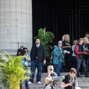 Messe hommage pour le 75e anniversaire de Johnny Hallyday en l'église de La Madeleine à Paris, en présence de milliers de fans. Le 15 juin 2018.