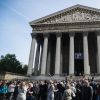 Messe hommage pour le 75e anniversaire de Johnny Hallyday en l'église de La Madeleine à Paris, en présence de milliers de fans. Le 15 juin 2018.