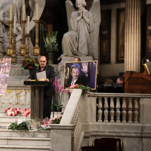 Semi Exclusif - Michael Ketcham Halliday, cousin de Johnny Hallyday, lit un texte lors de la messe hommage pour le 75e anniversaire de Johnny Hallyday en l'église de La Madeleine à Paris le 15 juin 2018.