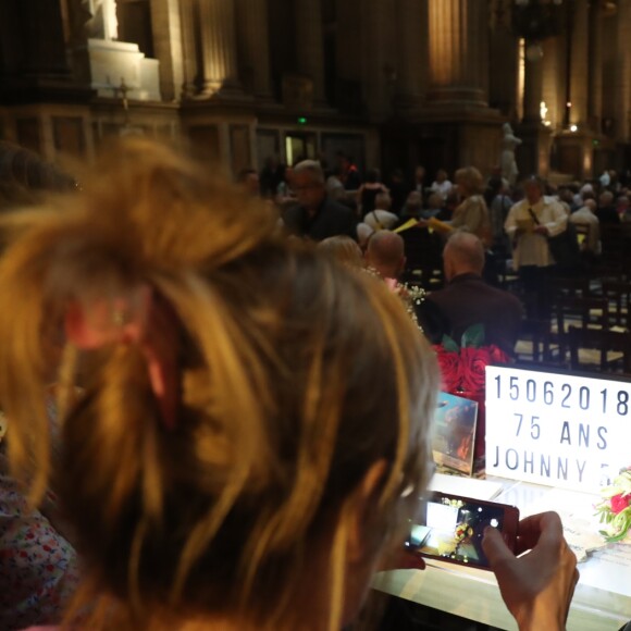 Illustration lors de la messe hommage pour le 75ème anniversaire de Johnny Hallyday en l'église de La Madeleine à Paris le 15 juin 2018. 15/06/2018 - Paris