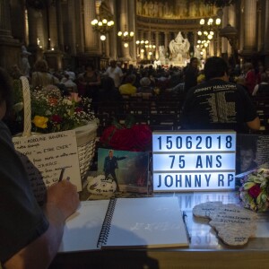 Illustration lors de la messe hommage pour le 75ème anniversaire de Johnny Hallyday en l'église de La Madeleine à Paris le 15 juin 2018. 15/06/2018 - Paris