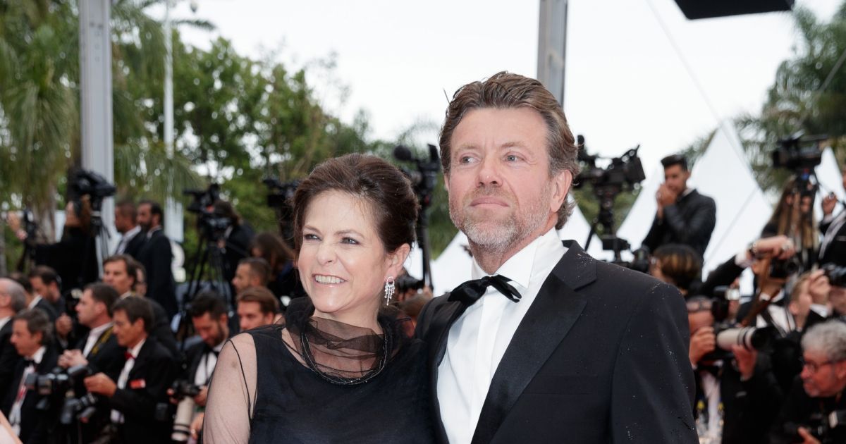 Qui Est Le Compagnon De Charlotte Valandrey Charlotte Valandrey et son compagnon - Montée des marches du film