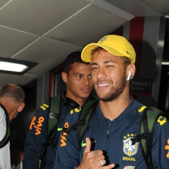 Exclusif - L'équipe du Brésil et le footballeur brésilien Neymar Jr arrivent à Runcorn pour disputer un match de préparation contre la Croatie le 1er juin 2018