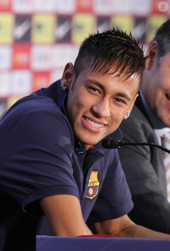 Presentation du nouveau joueur du FC Barcelone Neymar da Silva Santos Junior au camp Nou a Barcelone le 03/06/2013