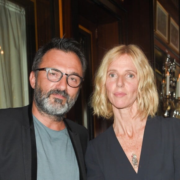 Semi-exclusif - Frédéric Lopez et Sandrine Kiberlain - Vente aux enchères "Les Vendanges Solidaires Barriére" au Fouquet's, Hôtel Barrière à Paris le 18 juin 2018. © Coadic Guirec/Bestimage