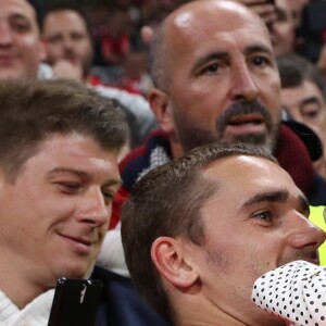 Antoine Griezmann et sa fille Mia après la finale de la Ligue Europa, l'Olympique de Marseille contre l'Atlético de Madrid au stade Groupama à Decines-Charpieu banlieue de Lyon, France, le 16 mai 2018. L'Atlético de Madrid a gagné 3-0. © Cyril Moreau/Bestimage