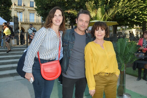 Patrick Mille et sa femme Justine Lévy, Danièle Evenou - Soirée d'inauguration de la 35ème fête foraine des Tuileries au Jardin des Tuileries à Paris, le 22 juin 2018. © Coadic Guirec/Baldini/Bestimage  People attend the "Fete des Tuileries" on June 22nd, 2018 in Paris, France.22/06/2018 - Paris