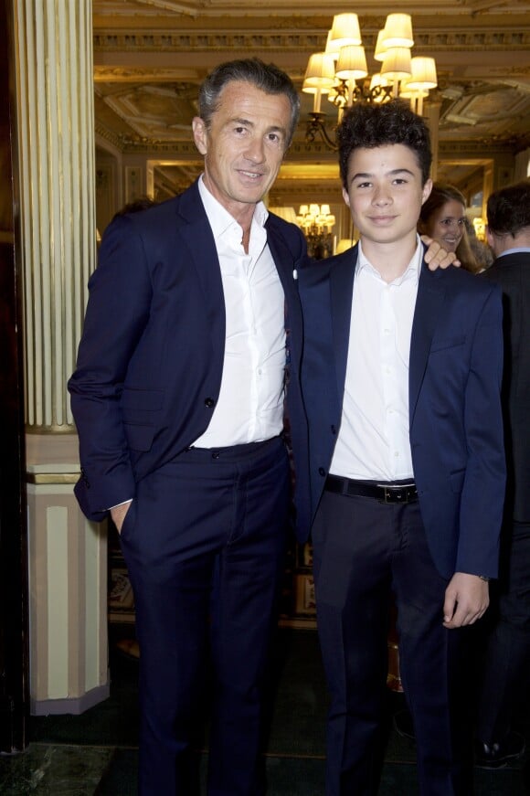 Exclusif - François Sarkozy et son fils Arpad - Personnalités au 13ème déjeuner Pères & Fils 2018 au Café de la Paix à Paris. Le 21 juin 2018 © Julio Piatti / Bestimage
