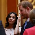 Le prince Harry, duc de Sussex, Meghan Markle, duchesse de Sussex à la réception de la cérémonie des Queen's Young Leaders au palais de Buckingham à Londres le 26 juin 2018.