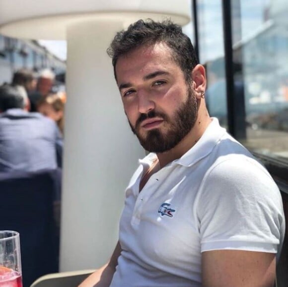 Carlos Peralta prend la pose sur Instagram, mai 2018