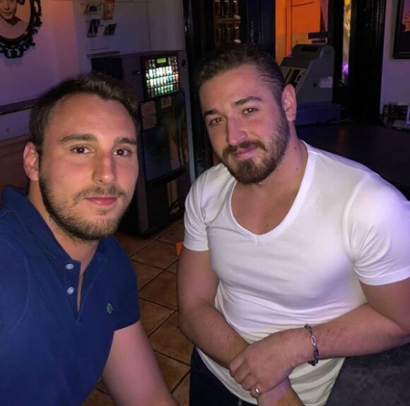 Carlos Peralta prend la pose sur Instagram avec Víctor Gutiérrez, le 5 mai 2018