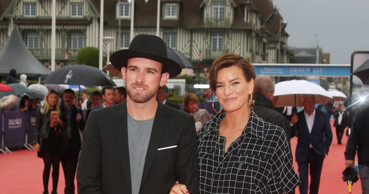 Fauve Hautot et son compagnon Jules Renault à la première de Kidnap