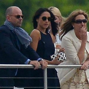 Meghan Markle a assisté au match disputé par son compagnon le prince Harry le 6 mai 2017 lors de l'Audi Polo Challenge au club de polo de Coworth Park, à Ascot dans le Berkshire.