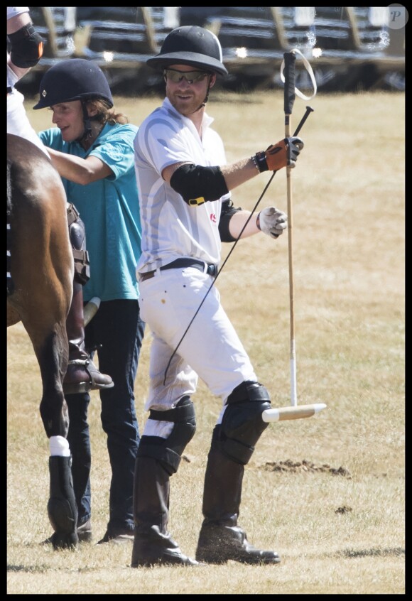 Le prince Harry à Coworth Park à Ascot le 30 juin 2018 lors de l'Audi Polo Challenge.