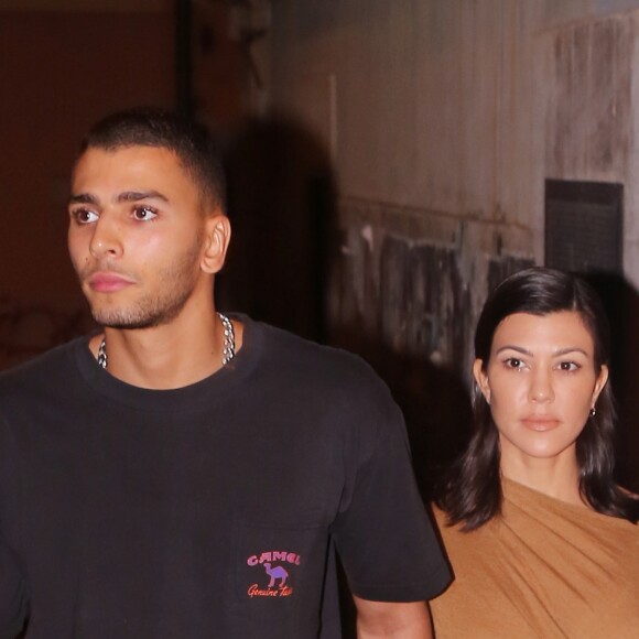 Kourtney Kardashian et son compagnon Younes Bendjima vont dîner en amoureux dans un restaurant à Rome, le 20 juin 2018.