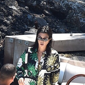 Younes Bendjima, Kourtney Kardashian, Reign Disick - Kourtney Kardashian profite de jolies vacances au soleil en compagnie de ses enfants et de son compagnon Younes Bendjima sur un yacht au large de Portofino en Italie, le 30 juin 2018