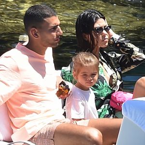 Younes Bendjima, Kourtney Kardashian, Reign Disick - - Kourtney Kardashian profite de jolies vacances au soleil en compagnie de ses enfants et de son compagnon Younes Bendjima sur un yacht au large de Portofino en Italie, le 30 juin 2018