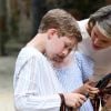 La reine Mathilde, le prince Emmanuel et la princesse Eleonore de Belgique devant les photographes de presse pour la séance photo des vacances d'été le 24 juin 2018 à l'occasion d'une visite des ruines de l'abbaye de Villers-la-Ville.