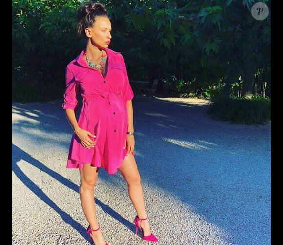 Julie Ricci affiche son baby bump - Instagram, juin 2018