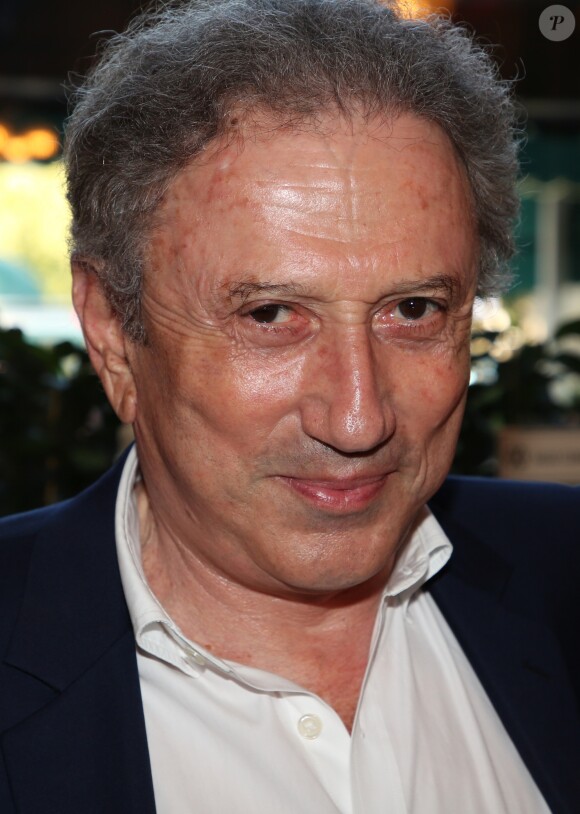 Michel Drucker - Soirée de "L'été littéraire des deux Magots" au café restaurants Les Deux Magots à Paris le 25 juin 2018. © Denis Guignebourg/Bestimage