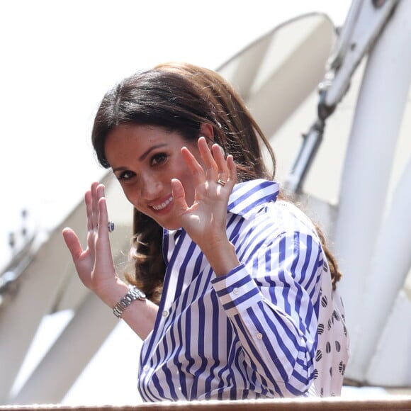 La duchesse Catherine de Cambridge (Kate Middleton) et la duchesse Meghan de Sussex (Meghan Markle) arrivant à Wimbledon le 14 juillet 2018, quelques dizaines de minutes avant le début de la finale dames opposant Serena Williams et Angelique Kerber.